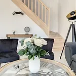 Escapade - Sdb Wc Privatif - Entrée Autonome - Grande Tv Netflix Compiègne