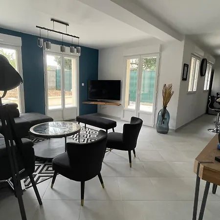 Escapade - Sdb Wc Privatif - Entree Autonome - Grande Tv Netflix *